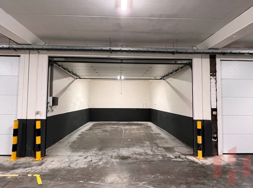 Garage à louer
                    à 2260 Westerlo