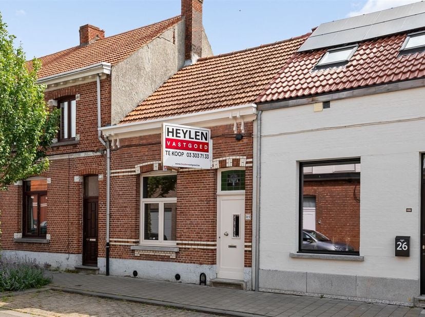 Zeer charmante gezinswonging met 1 slaapkamer en stadstuin te koop in Ekeren.&lt;br /&gt;
Ligging: Op een steenworp van het centrum, een rustige straat met