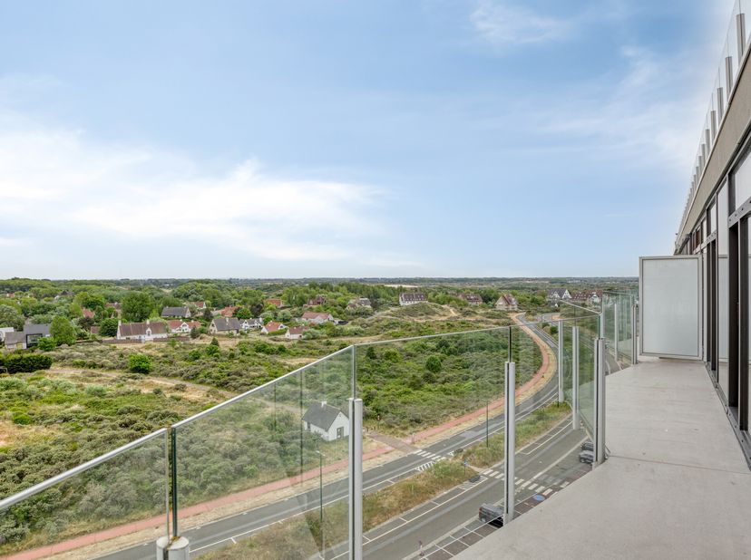 Cet appartement d&#039;angle prêt à emménager de 84 m² est à vendre au neuvième étage de la résidence rénovée Neptunus West. Grâce à son emplacement d&#039;angl