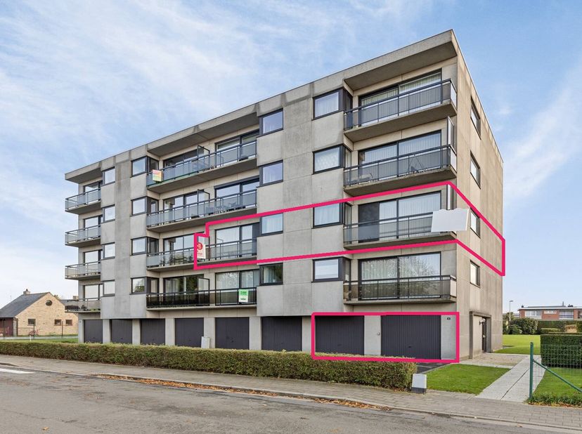 Dit appartement te koop is gelegen in de Kruisbooglaan in Poperinge. Het mooie uitzicht voor- en achteraan zorgen voor een rustige woonsfeer. &lt;br /&gt;
V