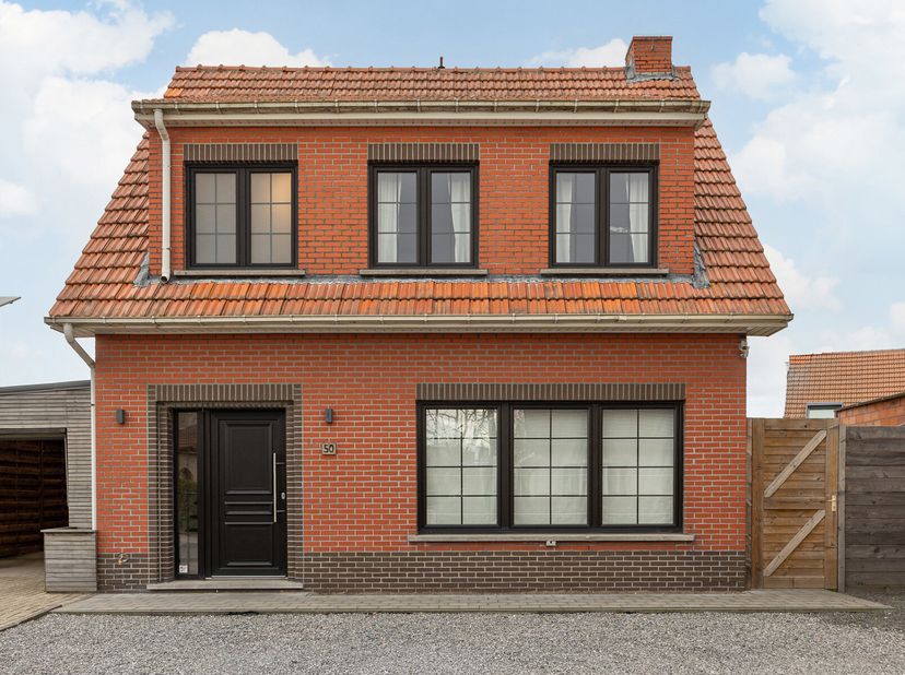 IN OPTIE.&lt;br /&gt;
Ruime gezinswoning met garage en tuin in Beerse&lt;br /&gt;
Deze charmante woning, gelegen aan de Rijkevorselseweg 50 in Beerse, biedt ruimt