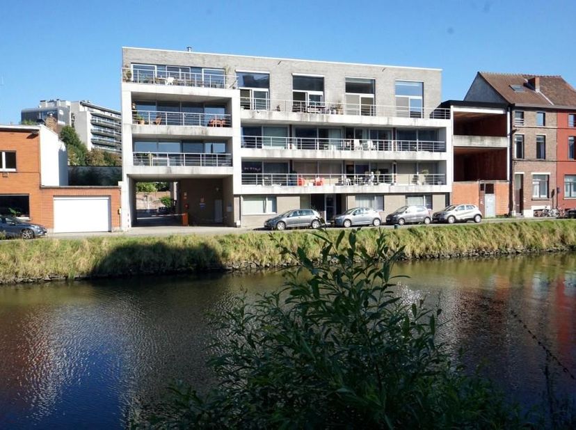 Deze studio heeft een mooi terras met uitzicht op de Schelde en is gelegen op de tweede verdieping