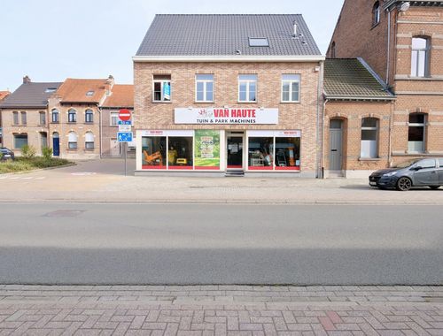                                         Commercieel Gebouw te huur in Kruibeke, € 2.850
