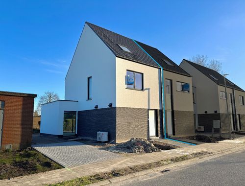                                         Maison à vendre à Kluizen, € 399.000
