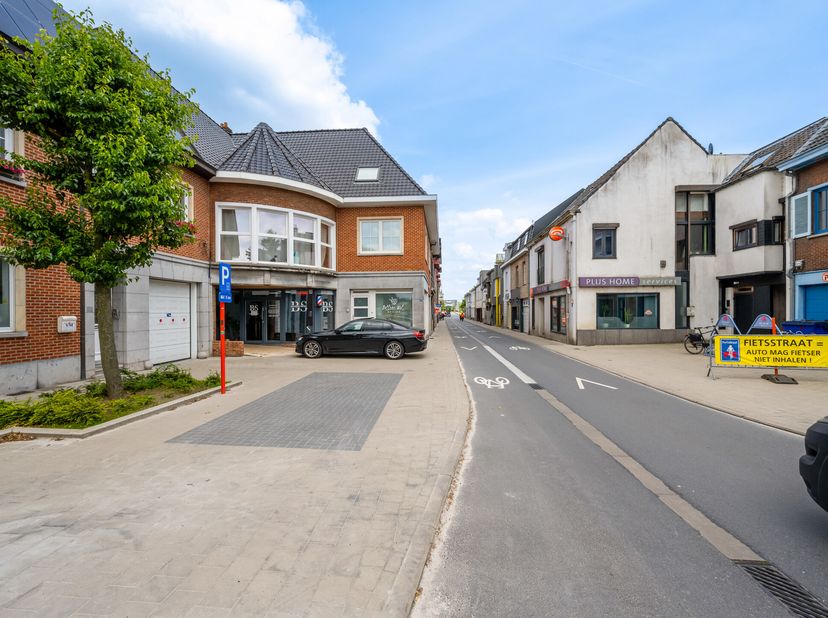 Bent u op zoek naar een uitstekende investeringsmogelijkheid in het bruisende centrum van Melle? Wij presenteren u met trots deze aantrekkelijke hande