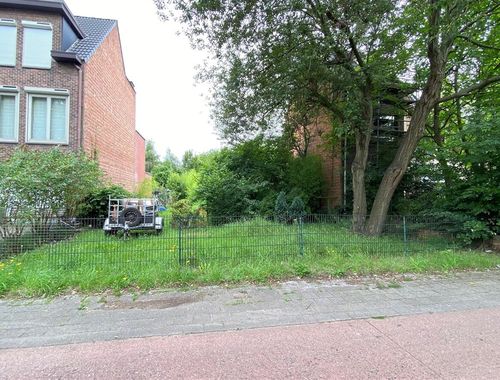                                         Bouwgrond te koop in Wommelgem, € 225.000
