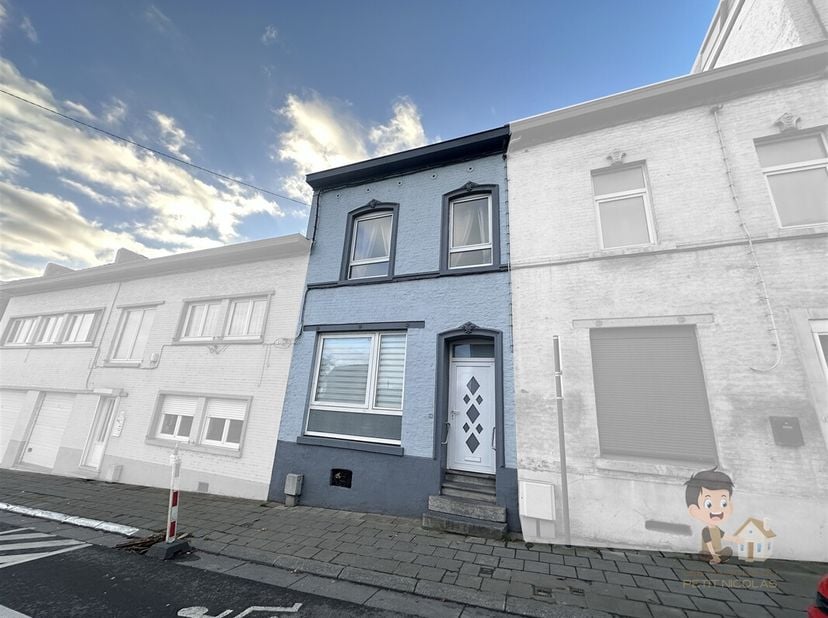 Maison 2 chambres sur Monceau-sur-Sambre&lt;br /&gt;
Cette maison de 136 m² offre un beau potentiel avec ses atouts :&lt;br /&gt;
    2 chambres spacieuses&lt;br /&gt;