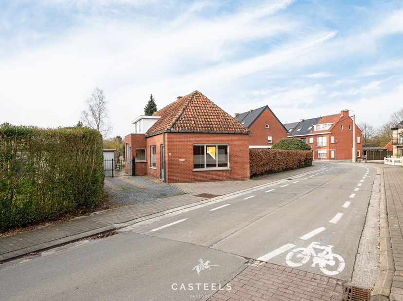 Contacteer Pierre Wickerhoff via pierre@casteelsvastgoed.be of 09.396.10.21&lt;br /&gt;
&lt;br /&gt;
In de Schauwegemstraat te Melle, een rustige en aangename buu