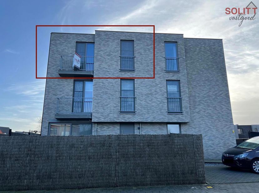 Recent dakappartement (bouwjaar 2016) gelegen in een doodlopende straat met 2 slaapkamers, ZO-gericht terras, kelderberging en parkeerplaats.&lt;br /&gt;
In