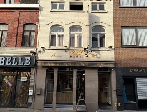                                         Commercieel Gebouw te koop in Menen, € 425.000
