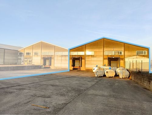                                         Bâtiment d’entreprise à louer à Gistel, € 3.600
