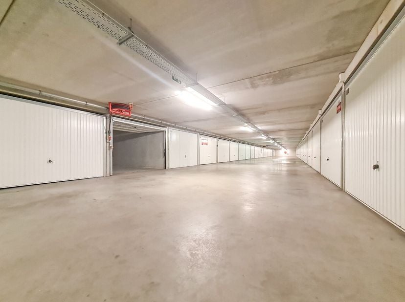 Garage à vendre
                    à 8620 Nieuwpoort
