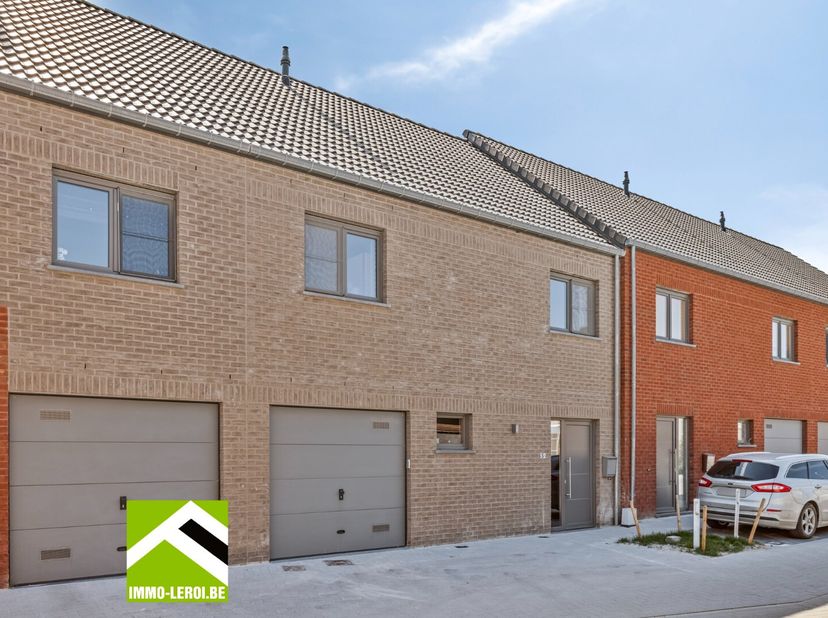 Bekijk deze woning rechtstreeks op de site van Immo Leroi: https://www.immo-leroi.be/pand/kopen-woning-tongeren/7179212.&lt;br /&gt;
Deze moderne gezinswoni