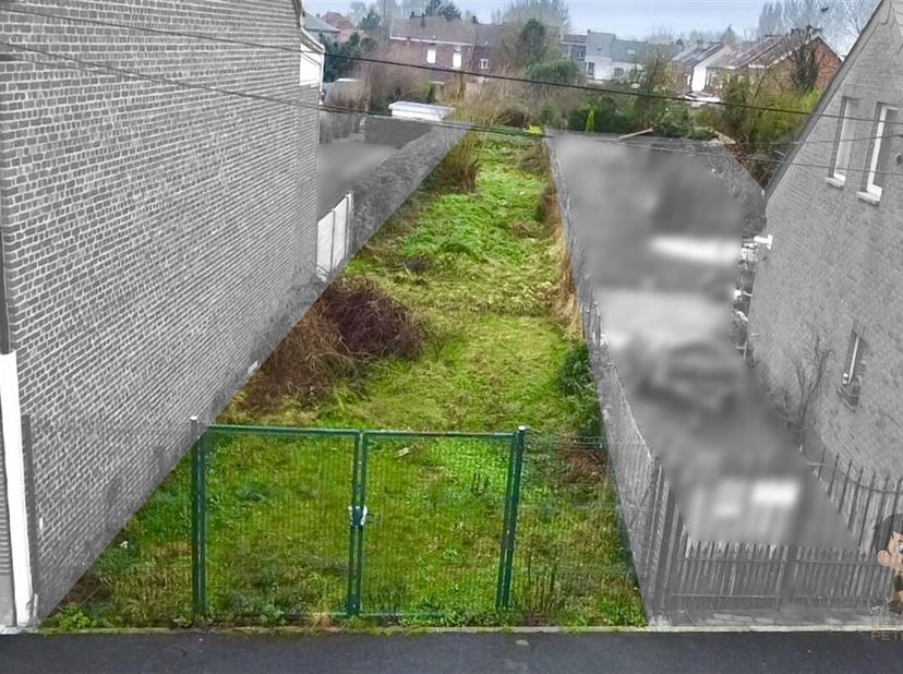 Terrain à bâtir  683m²&lt;br /&gt;
Vous cherchez un endroit pour construire votre futur projet ? Ce terrain est fait pour vous !&lt;br /&gt;
Superficie : 683m²&lt;br