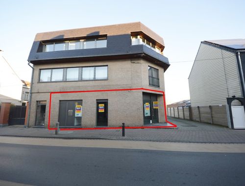                                         Handelsgelijkvloers te koop in Denderleeuw, € 356.000
