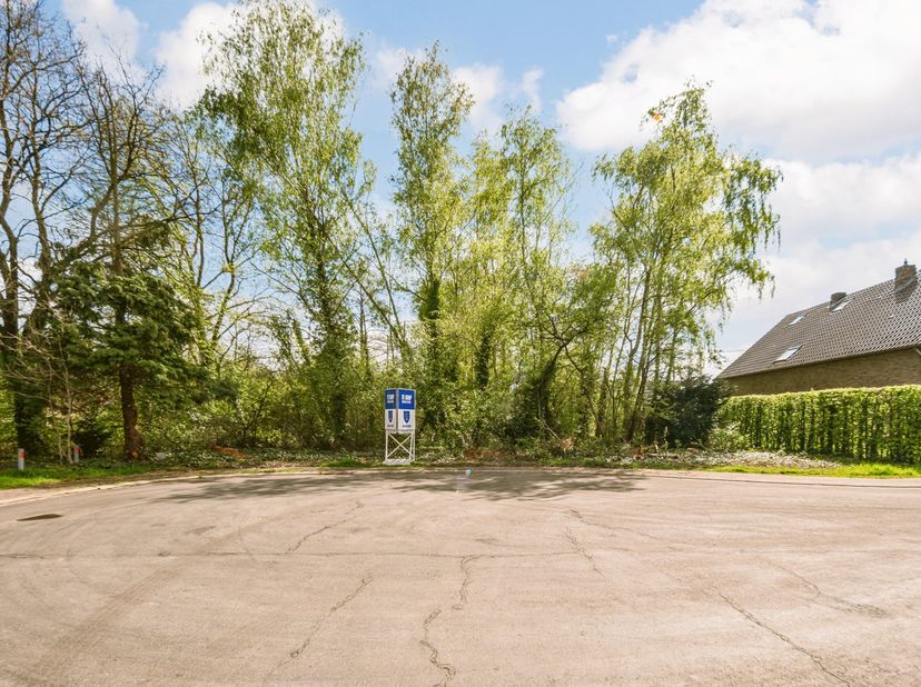 Terrain à vendre
                    à 3600 Genk