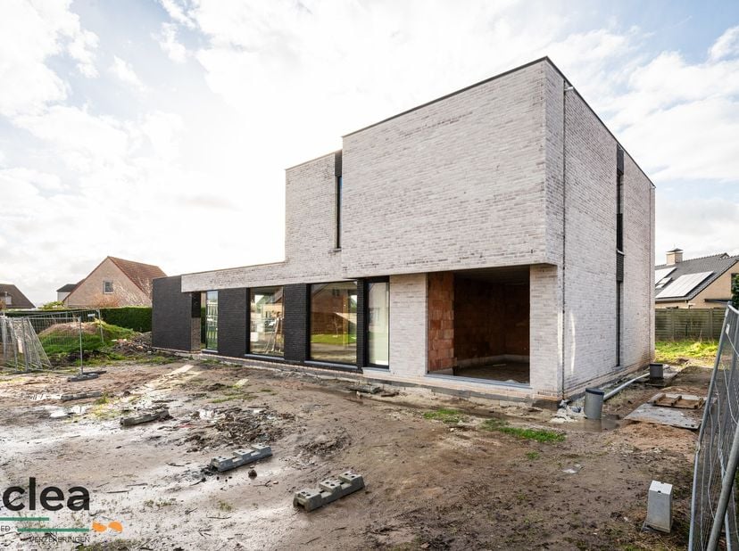 Op het laatste vrije perceel in de wijk Jeronymus Lauwerijnstraat te Watervliet, wordt deze moderne nieuwbouw villa gebouwd. De woning wordt gebouwd d