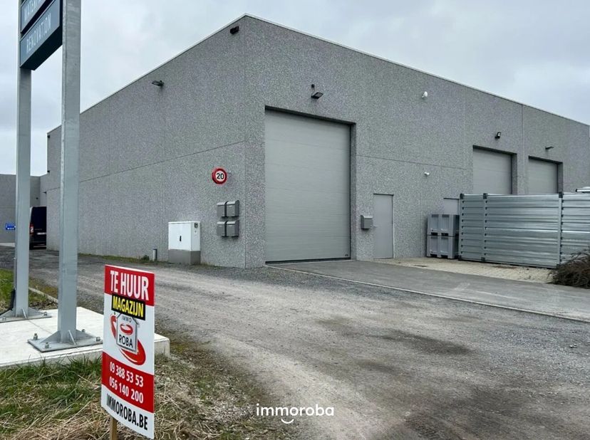 Bien professionnel à louer
                    à 8720 Dentergem