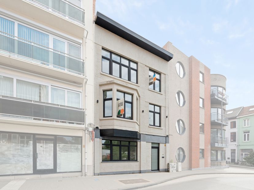 Dans le cur animé de Louvain, vous trouverez cette propriété exceptionnelle, entièrement rénovée, qui allie parfaitement espace, lumière et confort. A