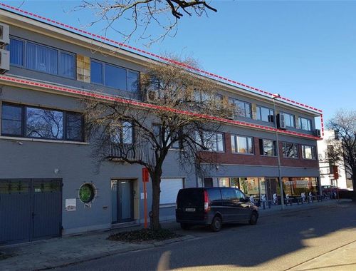                                         Burelencomplex te huur in Bouwel, € 950
