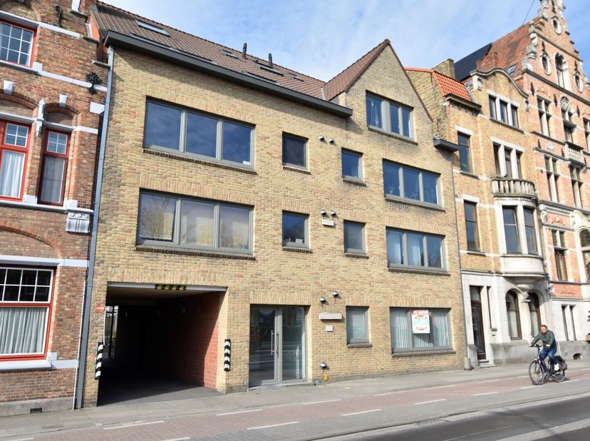Appartement à louer
                    à 8310 Assebroek