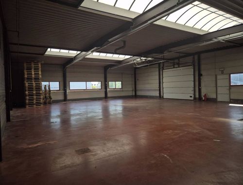                                         Commercieel Gebouw te huur in Westrem, € 1.500
