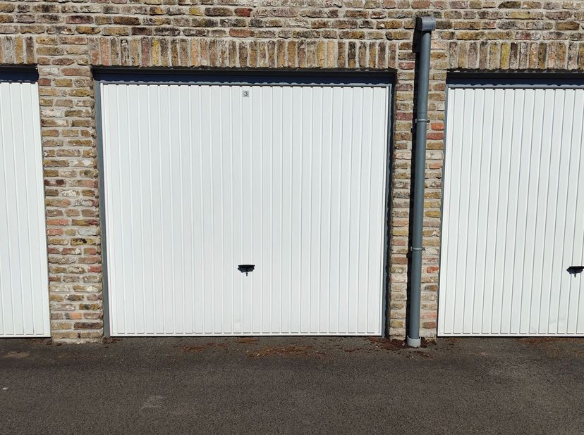 IMMO FRANCOIS MEETJESLAND PRÉSENTE GARAGEBOX 4, BLOEMESTRAAT 18 !&lt;br /&gt;
POUR TOUTE INFORMATION ET DOCUMENTATION, VEUILLEZ VOUS RENDRE SUR NOTRE SITE W
