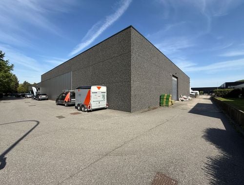                                         Bâtiment d’entreprise à louer à Merelbeke, € 6.200
