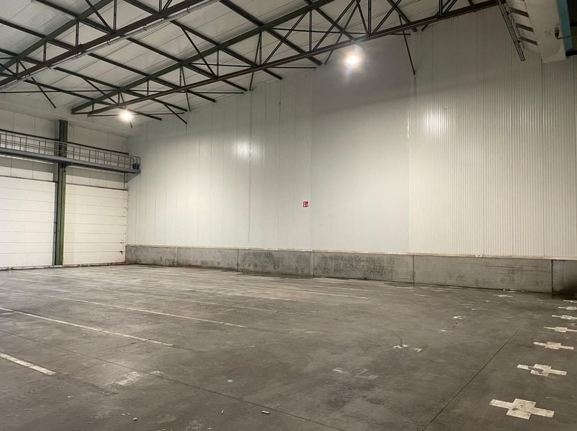 Bedrijfsvastgoed te huur
                    in 9800 Deinze