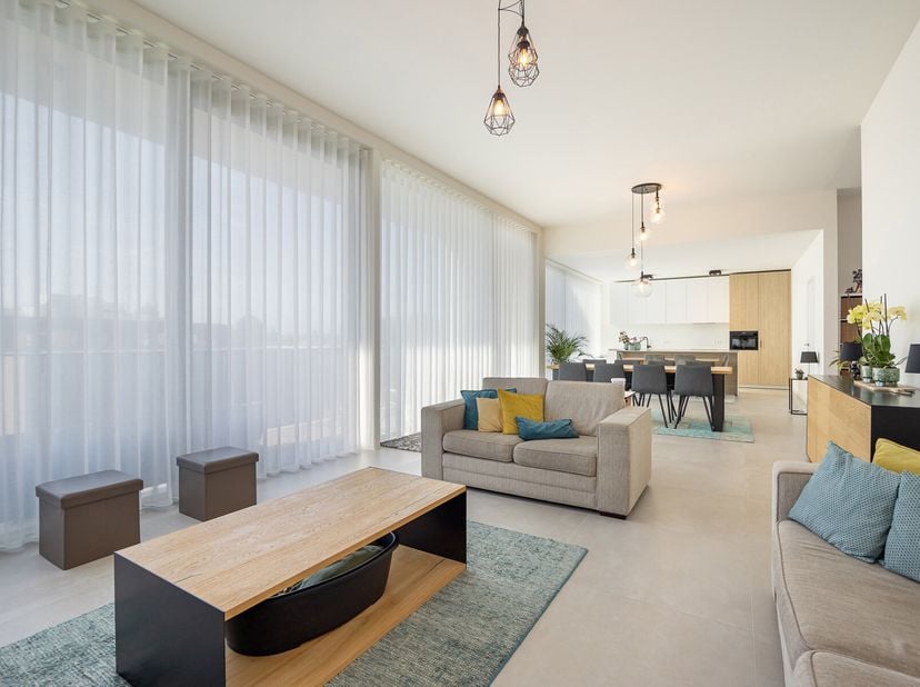Deze unieke penthouse met een bewoonbare oppervlakte van 145m² maakt deel uit van nieuwbouwresidentie Prosper Park. Het pand is ideaal gelegen in het
