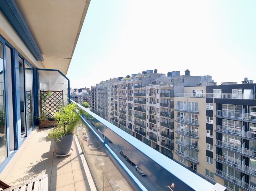 MOLENBEEK-SAINT-JEAN  - REF : 6835198 Dans un quartier résidentiel calme, à proximité de toutes les commodités, nous vous proposons ce superbe apparte