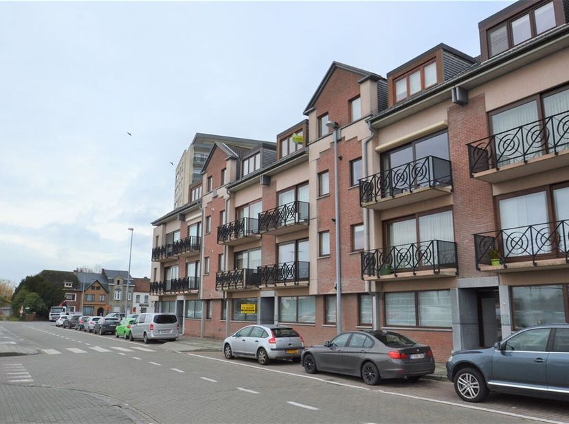 Garage à louer
                    à 9200 Dendermonde