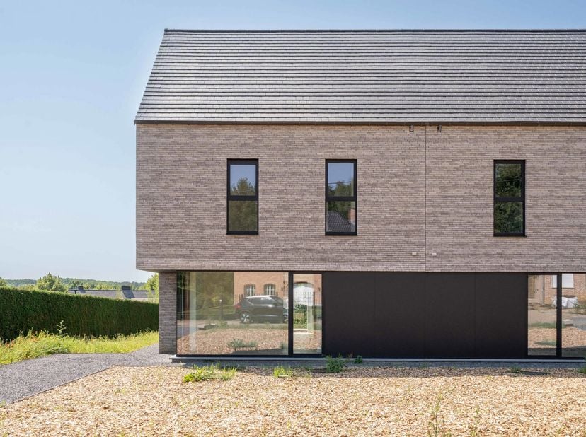 Prachtig energiezuinige nieuwbouwwoning te koop in een zeer rustige straat in Ramsel/Herselt!&lt;br /&gt;
Je komt de woning binnen in de ruime inkomhal met