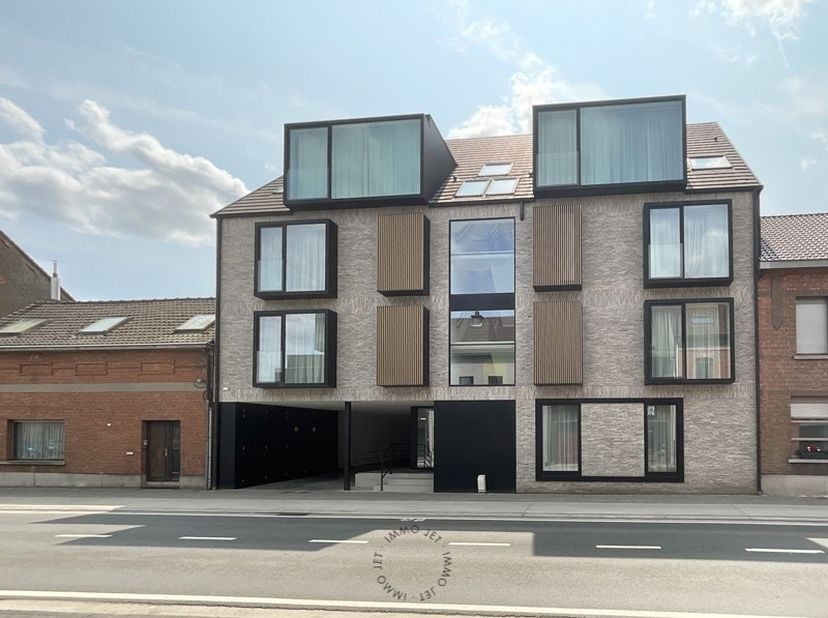 Appartement à louer
                    à 9120 Melsele