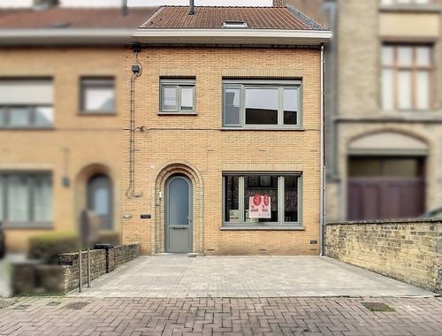                                         Maison à louer à Veurne, € 1.045
