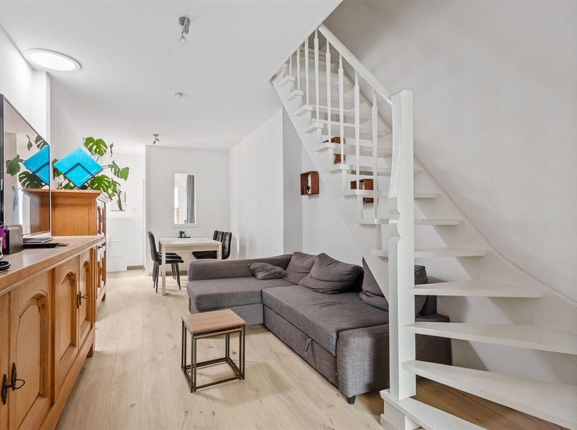 Volledig gerenoveerde woning met 2 slaapkamers en tuin in hartje Rumst&lt;br /&gt;
Vissersstraat 38 in Rumst geniet van een centrale ligging in het dorpscen