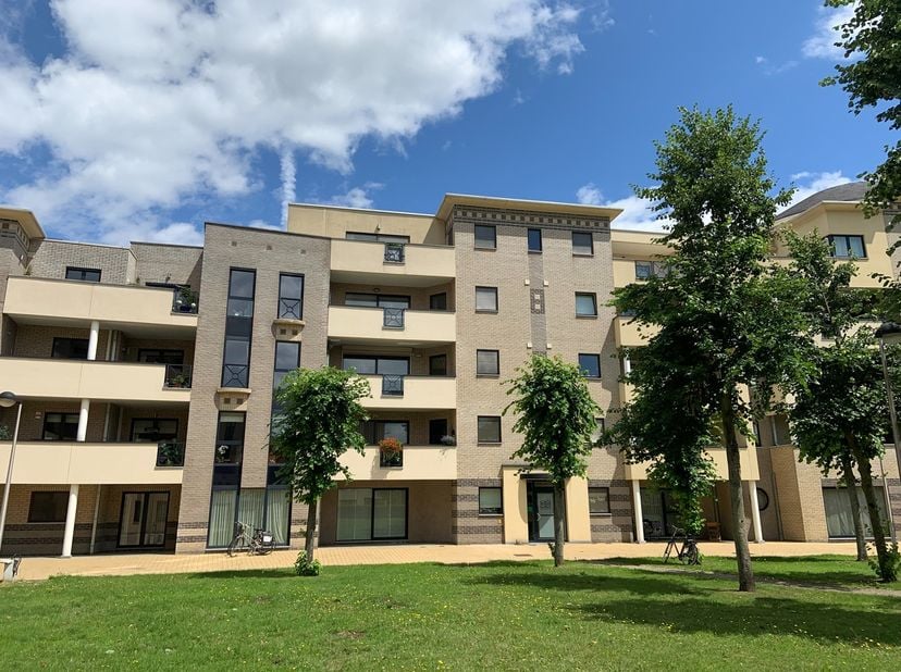 ANNE FRANKPLEIN 10/2, HASSELT:&lt;br /&gt;
Gezellig gelijkvloers appartement met 2 slaapkamers en garage.&lt;br /&gt;
&lt;br /&gt;
Indeling: Gelijkvloers: ruime inkomha