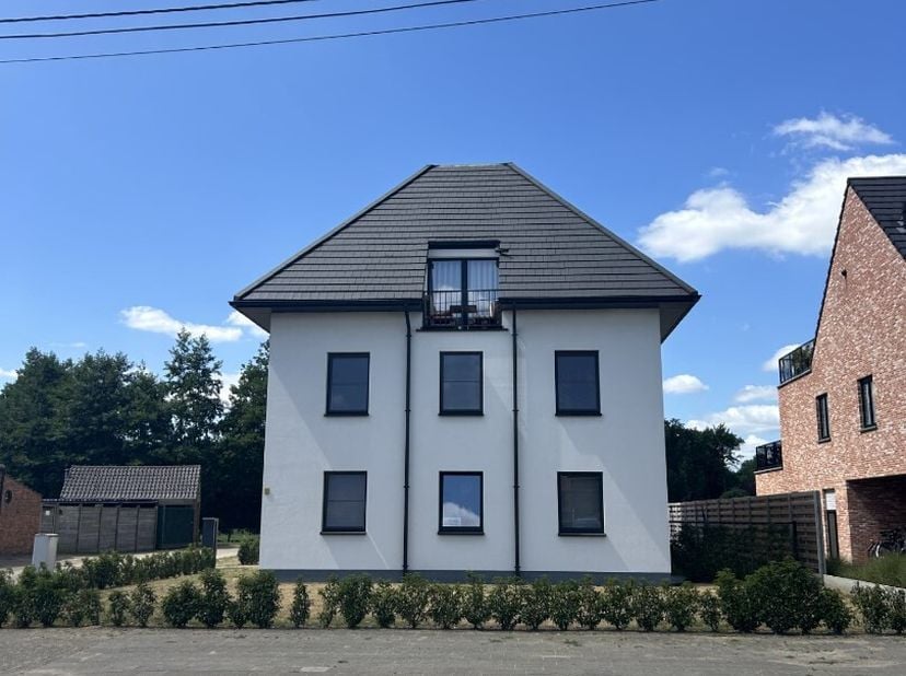 Appartement à louer
                    à 2275 Gierle
