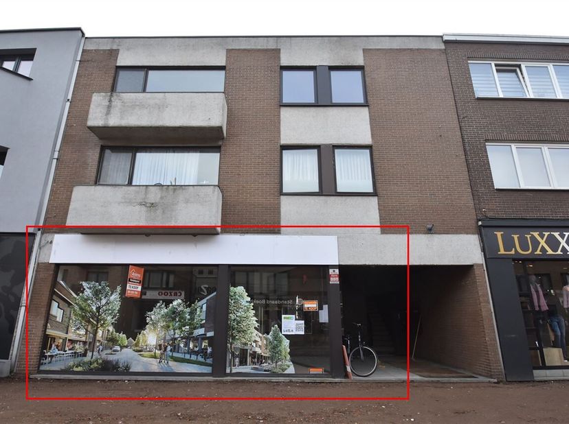 NIEUW BIJ ANIMOVASTGOED!!!&lt;br /&gt;
Handelspand op toplocatie te Houthalen!&lt;br /&gt;
Dit ruime handelspand met uitstekende visibiliteit bevindt zich op een