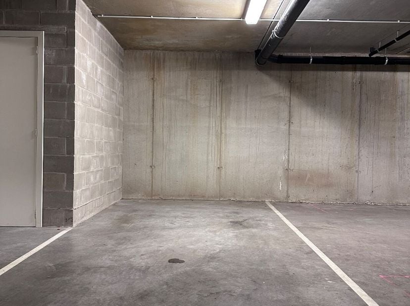 Garage à louer
                    à 8470 Gistel