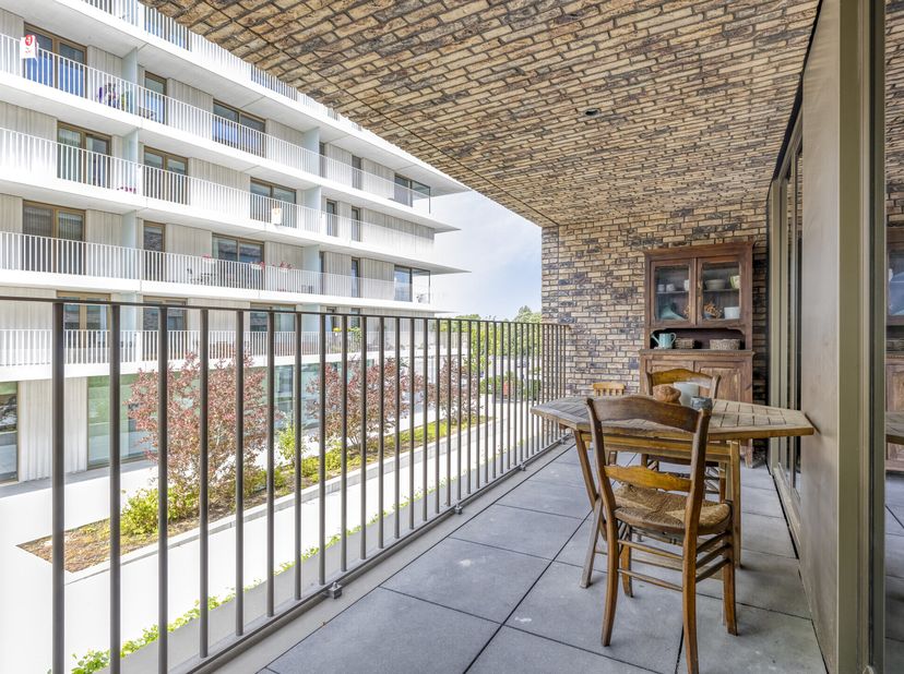Appartement récent à vendre dans un endroit fantastique à Bruges.&lt;br /&gt;
L&#039;appartement est situé près de la gare et à proximité de toutes les routes (E