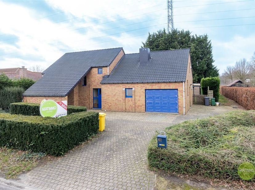 *** IN OPTIE *** &lt;br /&gt;
Ruime en goed uitgeruste gezinswoning met zwembad op een royaal perceel in Olmen.&lt;br /&gt;
Ontdek deze charmante vrijstaande woni
