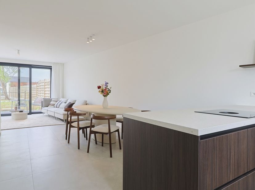 Deze laatste 3 nieuwbouwwoningen gelegen in centrum Deerlijk zullen binnenkort afgewerkt zijn. &lt;br /&gt;
Elke woning heeft 3 slaapkamers en een badkamer