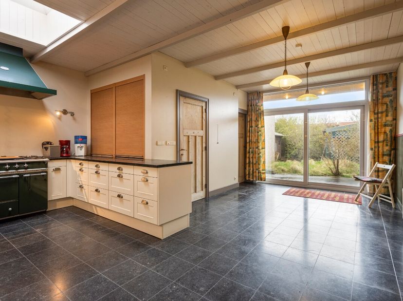 De Panne  Instapklare en recent gerenoveerde gezinswoning met garage, stadstuin én topligging Wonen in het hart van De Panne, op wandelafstand van win