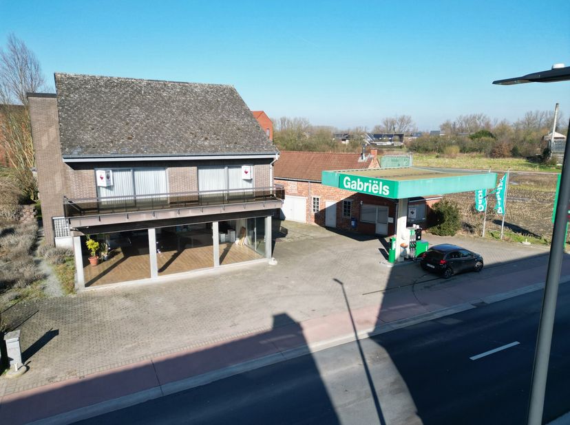 Bien professionnel à vendre
                    à 9310 Herdersem