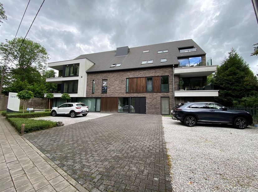 Voor meer informatie betreft de woning, gelieve te surfen naar: https://verdegemvastgoed.be/project/21226/vh_evergem_achterstege-24_0201&lt;br /&gt;
Indien