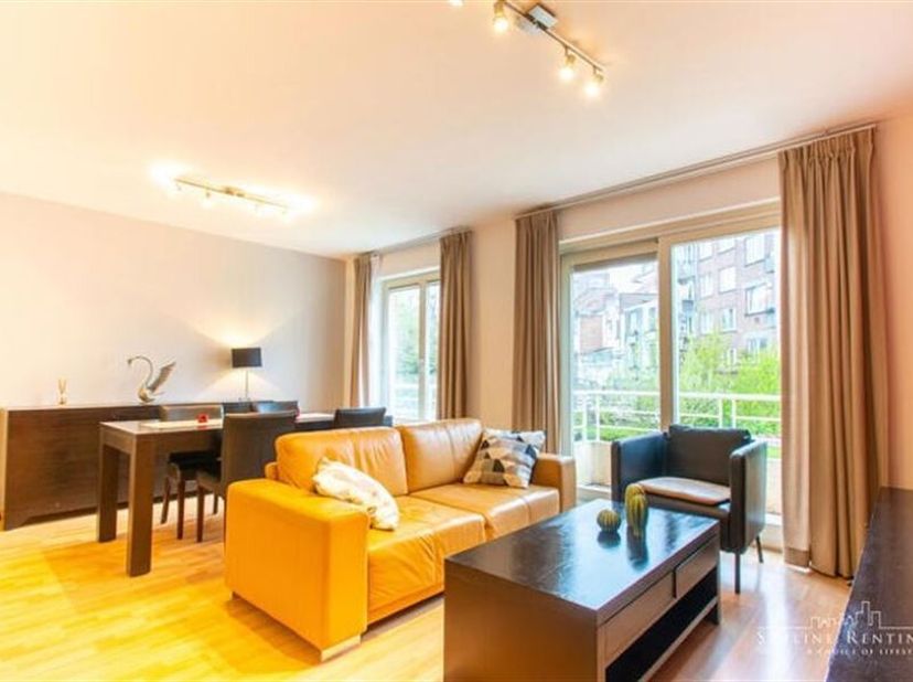 Quartier La Chasse, à proximité de la Place  Flagey et Quartier Européen et de toutes les commodités, situé dans un immeuble moderne. Superbe appartem