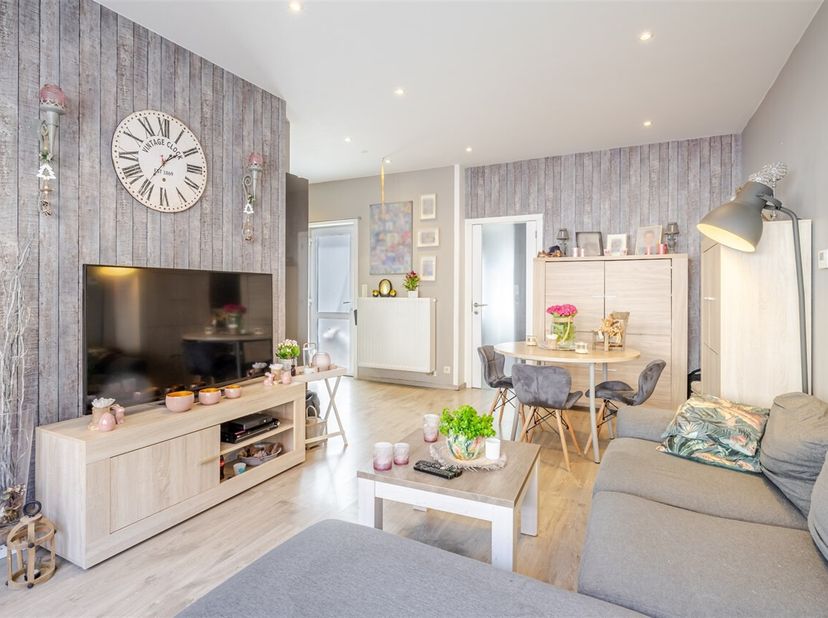 &quot;ABSOLUTE TOPPER&quot; - Afspraak ENIGE BEZOEKDAG ENKEL telefonisch via Jari Wante op 0470/21.14.82.&lt;br /&gt;
Deze energiezuinige woning geniet van een gunsti