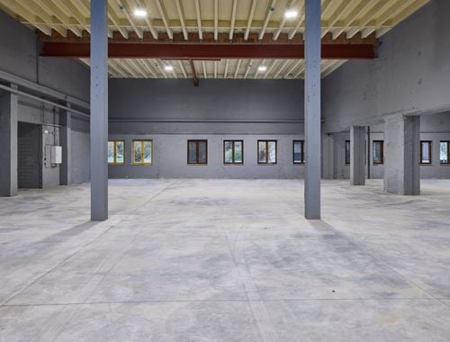                                         Entrepôt avec bureau à louer à Grimbergen, € 7.500
