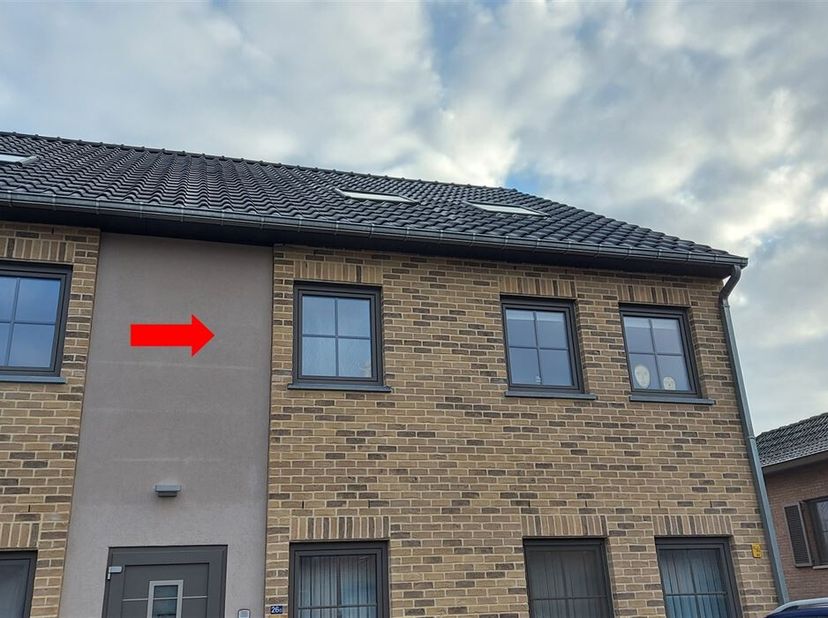 MEREM - BILZEN&lt;br /&gt;
Op de rand van Bilzen centrum verhuren wij dit ruime duplexappartement met 2 slaapkamers en een bureel, grote leefruimte met voll